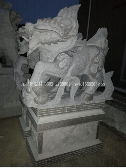 鎮(zhèn)宅辟邪石雕麒麟風(fēng)水擺件1